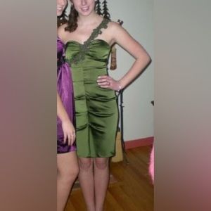 LAST CHANCE Green Semi-Formal Dress